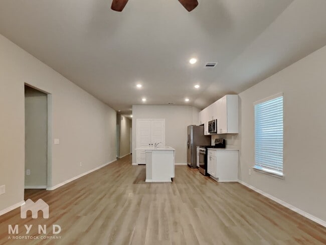 Photo - 1447 Cedar Plns Ct