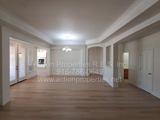 Photo - Action Properties R.E.S. Inc. Offering Beautiful Highland Park Single Story 3 Car, 4 Bedroom, Gar...