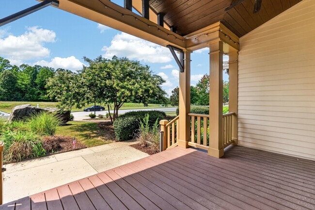 Photo - 720 Waterscape Ct