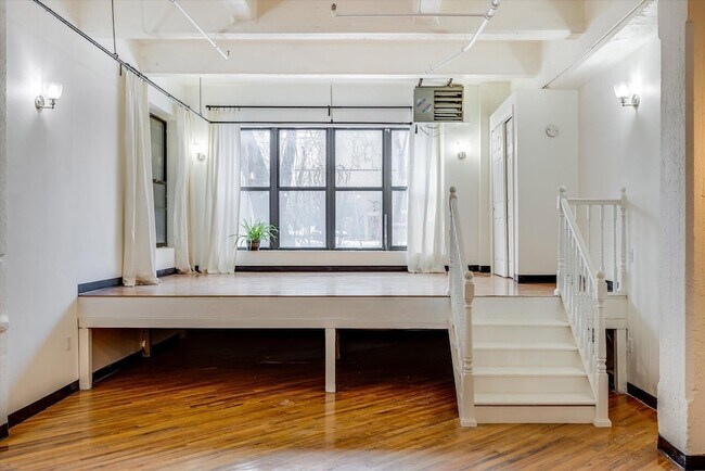 Photo - 2 Union St Unit 1L