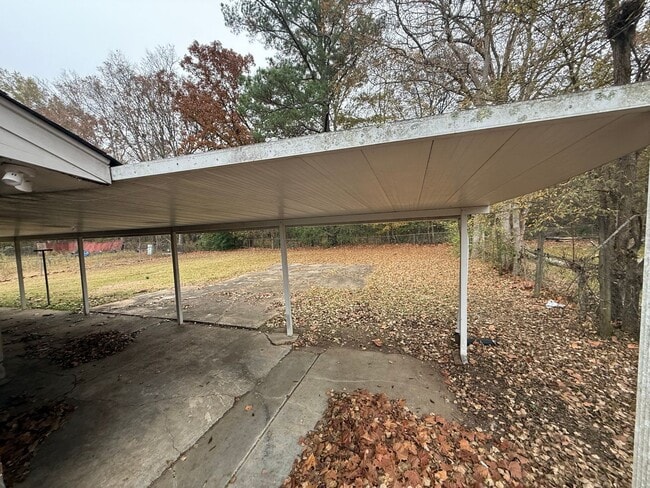 Photo - ** 3 Bed 2 Bath House located off Woodley road** Call 334-366-9198 to schedule a self tour