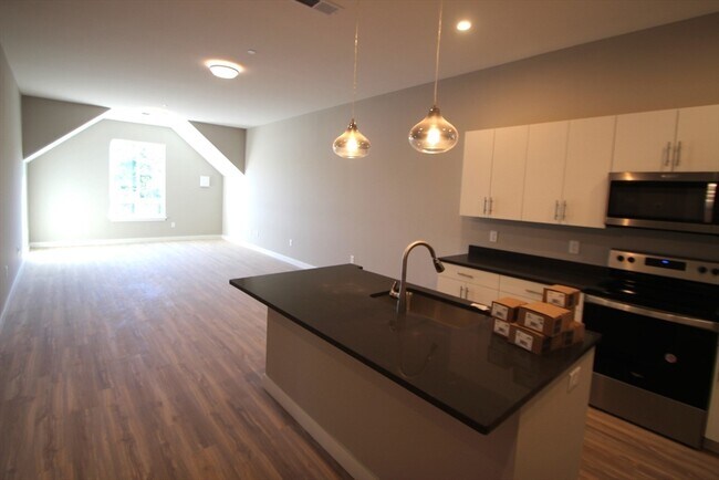 Photo - 999 Main St Unit 306