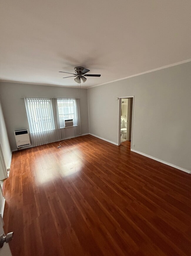 Photo - 628 E Elk Ave Unit 204