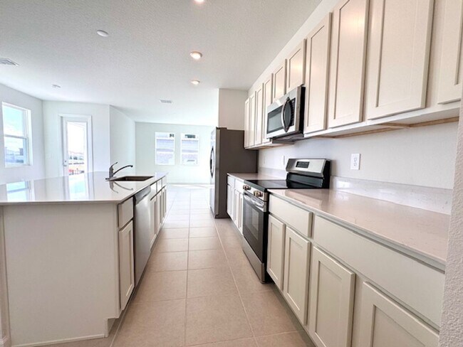 Photo - FOR RENT IN DAVENPORT 3 BEDROOMS AND 2.5 BATH