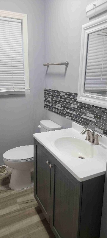 Photo - 1024 N Raynor Ave Unidad 1