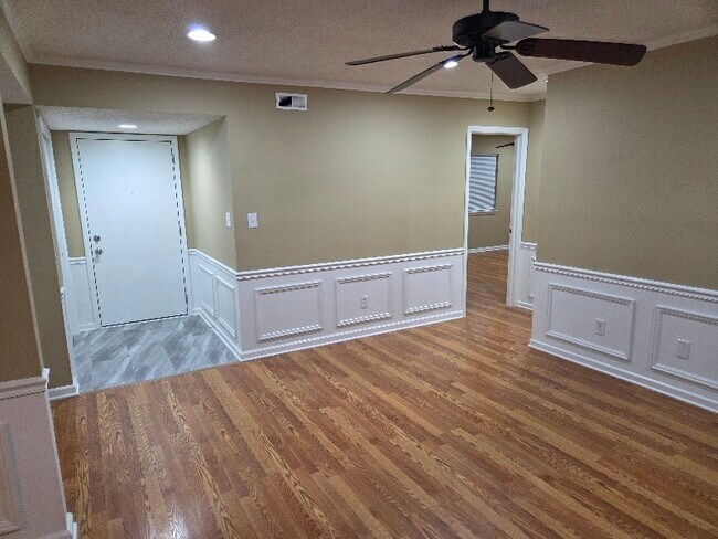 Photo - 11102 Harrowfield Rd