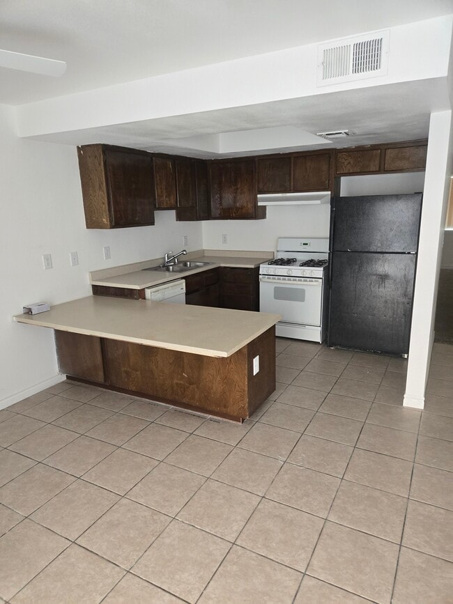 Photo - 2701 Kline Cir Apartments Unit 3
