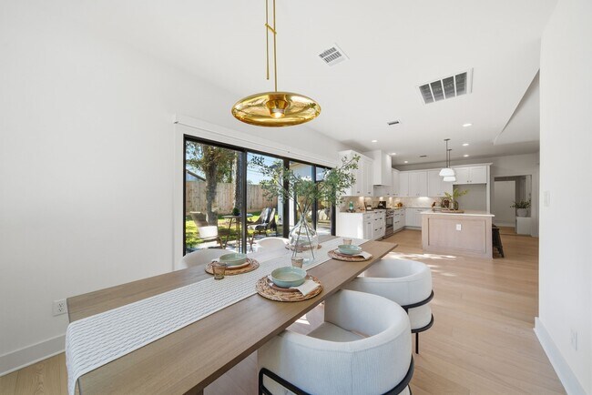 Photo - 10159 Brinwood Dr