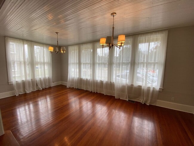 Photo - 215 Versailles Blvd Unit 3