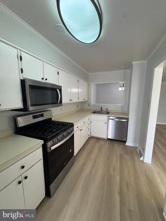 Photo - 243 Loudoun St SW
