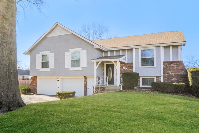 Building Photo - 204 N Woodson Dr