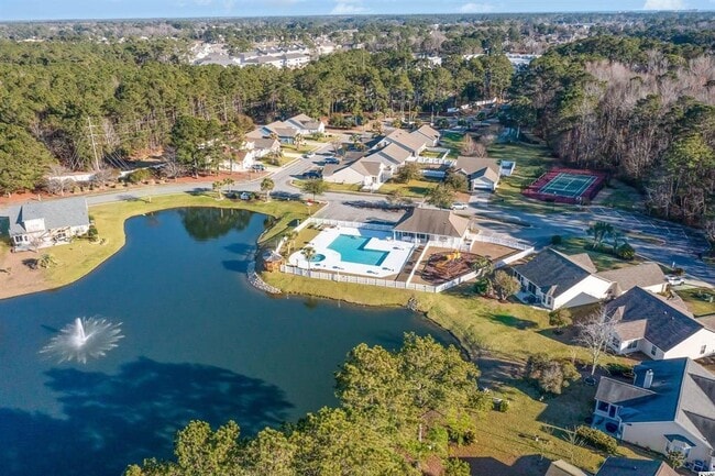 Photo - 562 Vermillion Dr