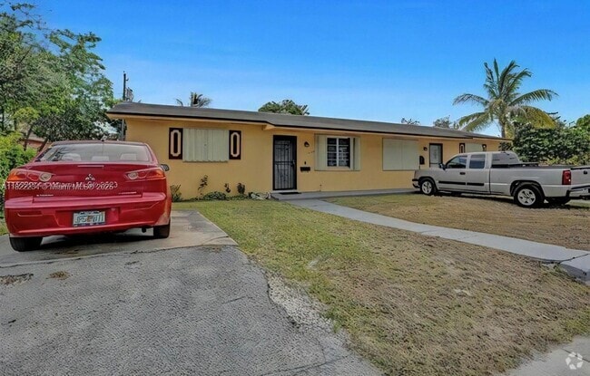 Building Photo - 1052 NW 103rd St Unit 1050 Rental