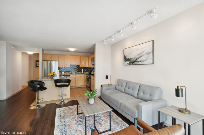 Building Photo - 225 N Columbus Dr Rental