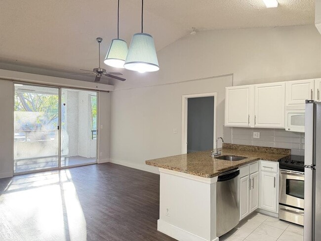 Photo - 921 Lyons Rd Unit 3205