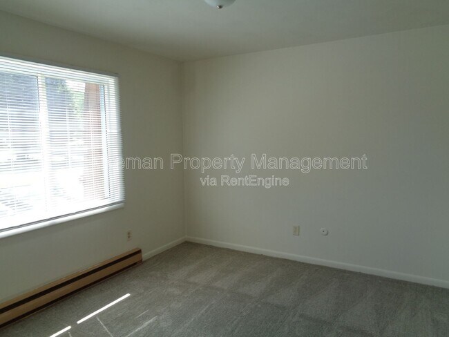 Photo - 13024 N Boulevard St Unit 4