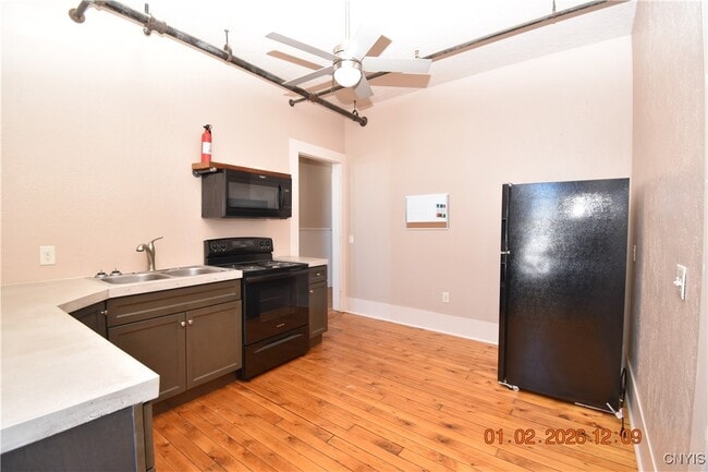 Photo - 170 Court St