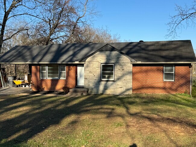 Photo - 1205 N Maple Ave House