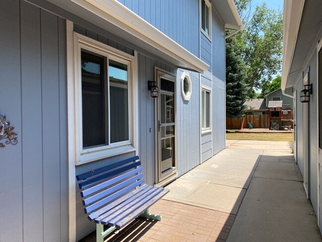 Photo - 3 Bed 2.5 Bath Single-Family Home on Cul-De-Sac w/ Large Fenced Backyard, Garage