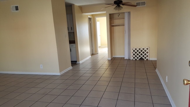 Not all units are tile - 10524 Watterson Trail Unit Pena Building 1 BR