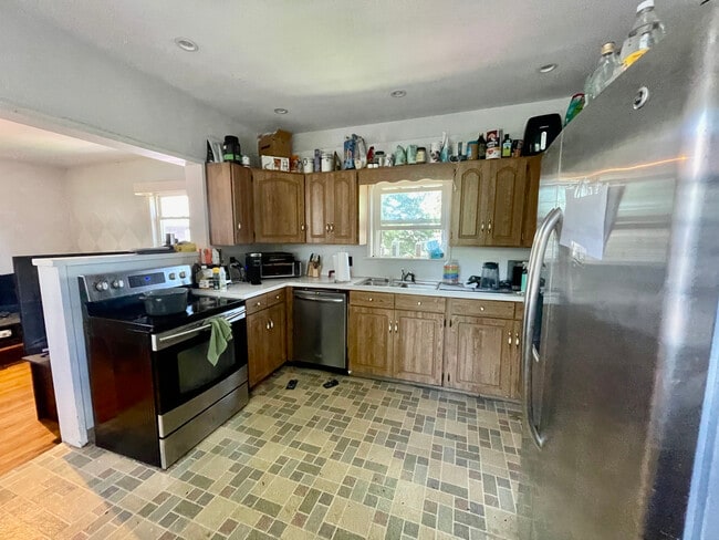 Photo - 15 Curtis Ave