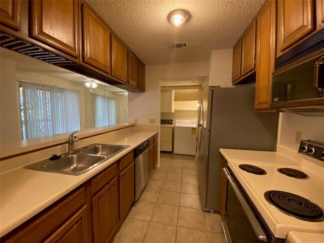 Photo - 806 W 24th St Unit 306