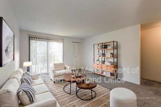 Photo - 14202 NE Sandy Blvd Unidad H-14
