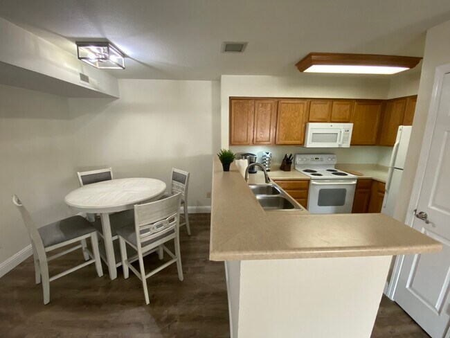 2881 Huntington Blvd Unit Cozy 2 Bedroom 2 Bath