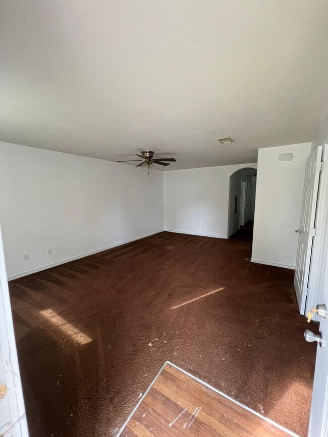 Photo - 4x2 Home in Beaumont, TX!