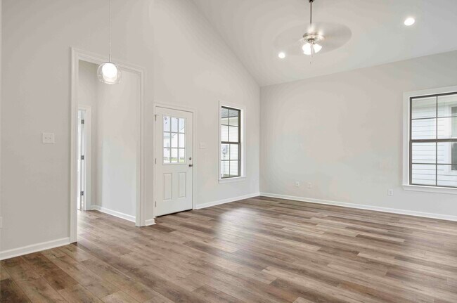 Photo - 105 Santa Marta Dr