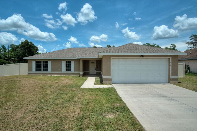 Spacious 4/2/2 Available Now! - Spacious 4/2/2 Available Now! House