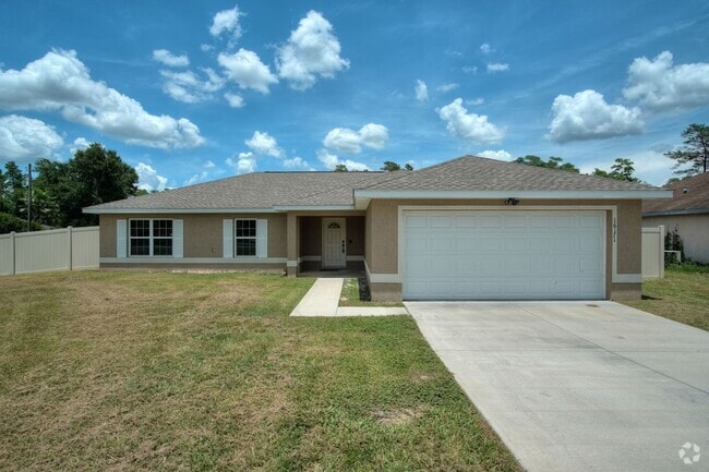 Building Photo - Spacious 4/2/2 Available Now! Rental