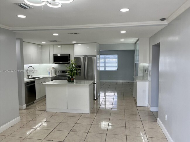Photo - 4010 SW 112th Ave