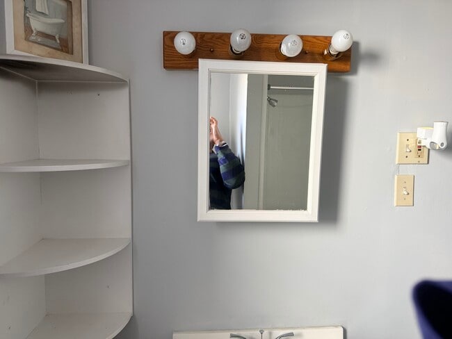 Photo - 675 N 11th St Unit 1f Loft studio