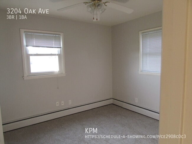 Photo - 3204 Oak Ave