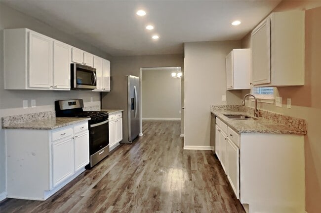 Photo - 18206 Gravenhurst Ln