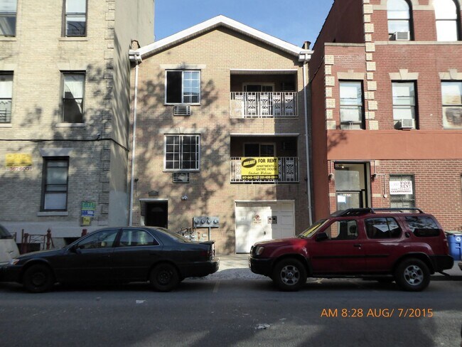 Photo - 2471 Belmont Ave Unit APT #3