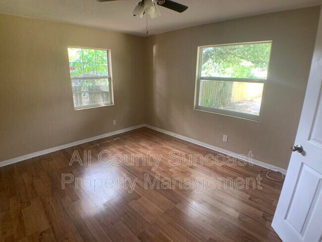 Photo - 7619 32nd Ave N