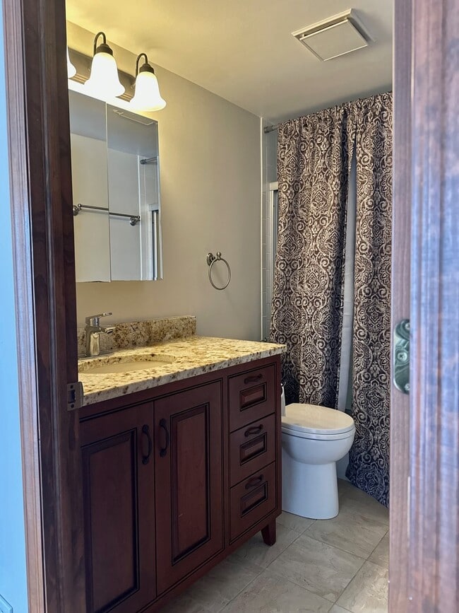 Photo - 5125 Blodgett Ave Unidad 418