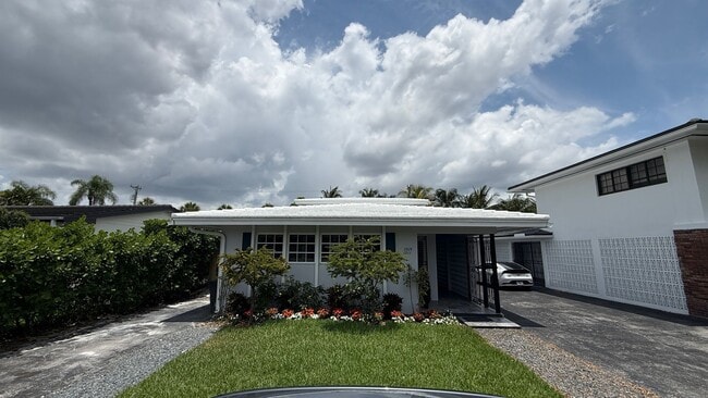 Building Photo - Campo Sano Ave Unit 1209