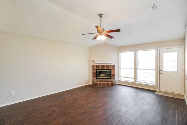 Photo - 1909 Canyon Ridge St