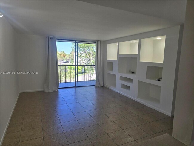 Photo - 8045 SW 107th Ave Unit 323