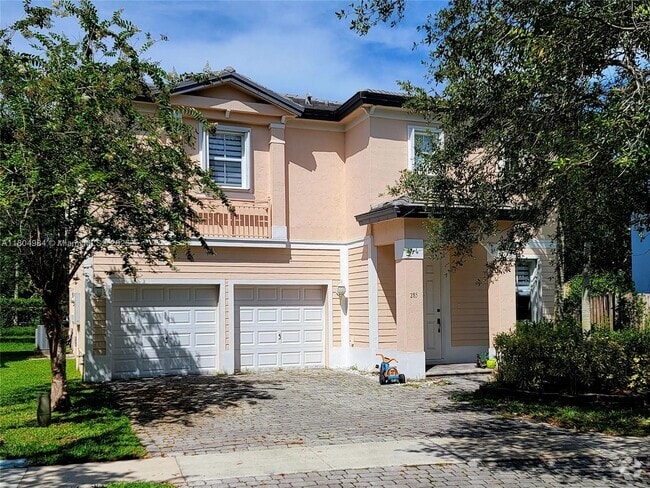 Building Photo - 285 NE 32nd Terrace Rental