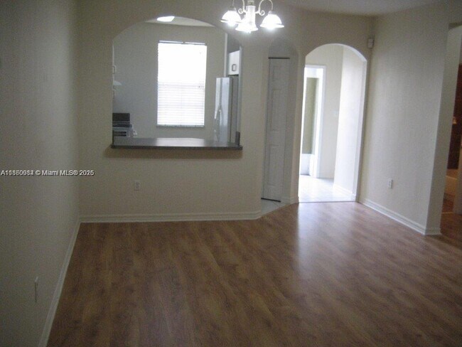 Photo - 660 SE 2nd St