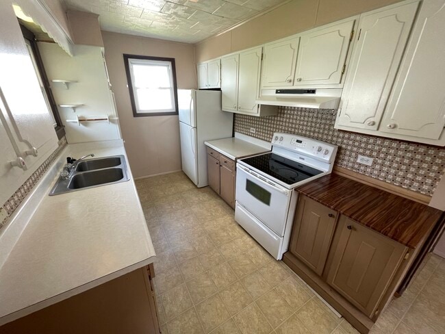 Photo - 110 Cronkhite Ave