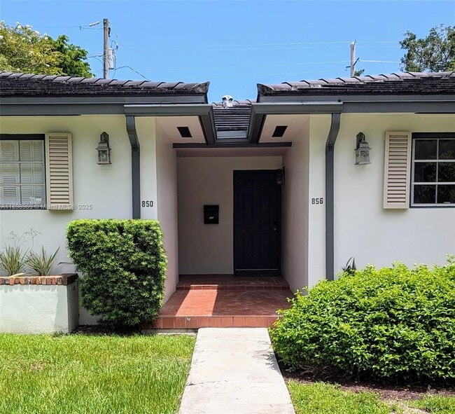 Photo - 850 Benevento Ave