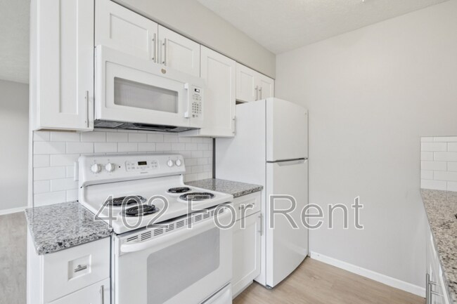 Photo - 8005 S 48th Ave