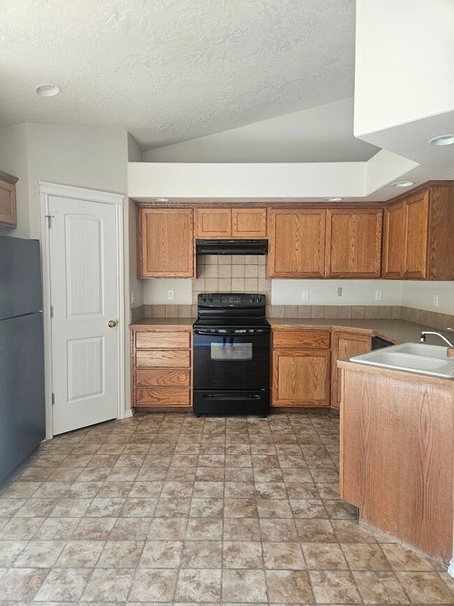 Photo - 4 Bedroom Home Close to Settlers Park
