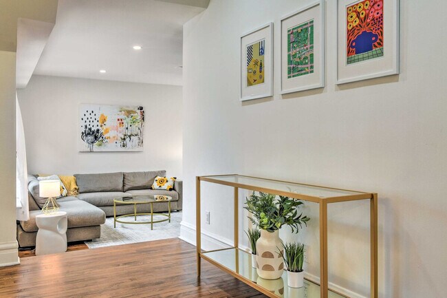 Photo - 1129 Augusta St Unit ID1305572P