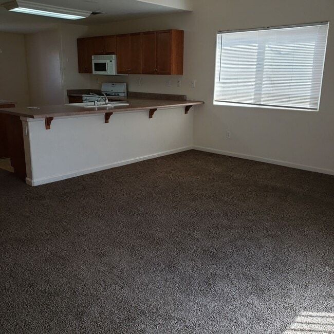 Photo - 11805 Holabird Ave